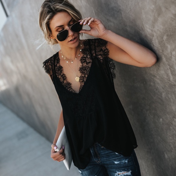 Dream Lace Cami Inset Top - Picture 2 of 4